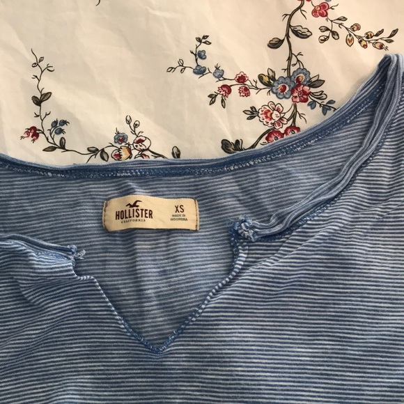 Blue & White Striped Hollister Tshirt - Picture 2 of 3